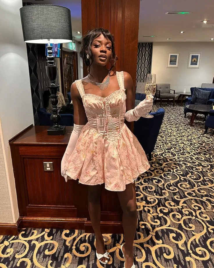 Pretty A line Sweetheart Floral Pink Formal Homecoming Dresses Short 21st Birthday Outfits Graduation Dress Mini Cocktail Dresses HZ1121