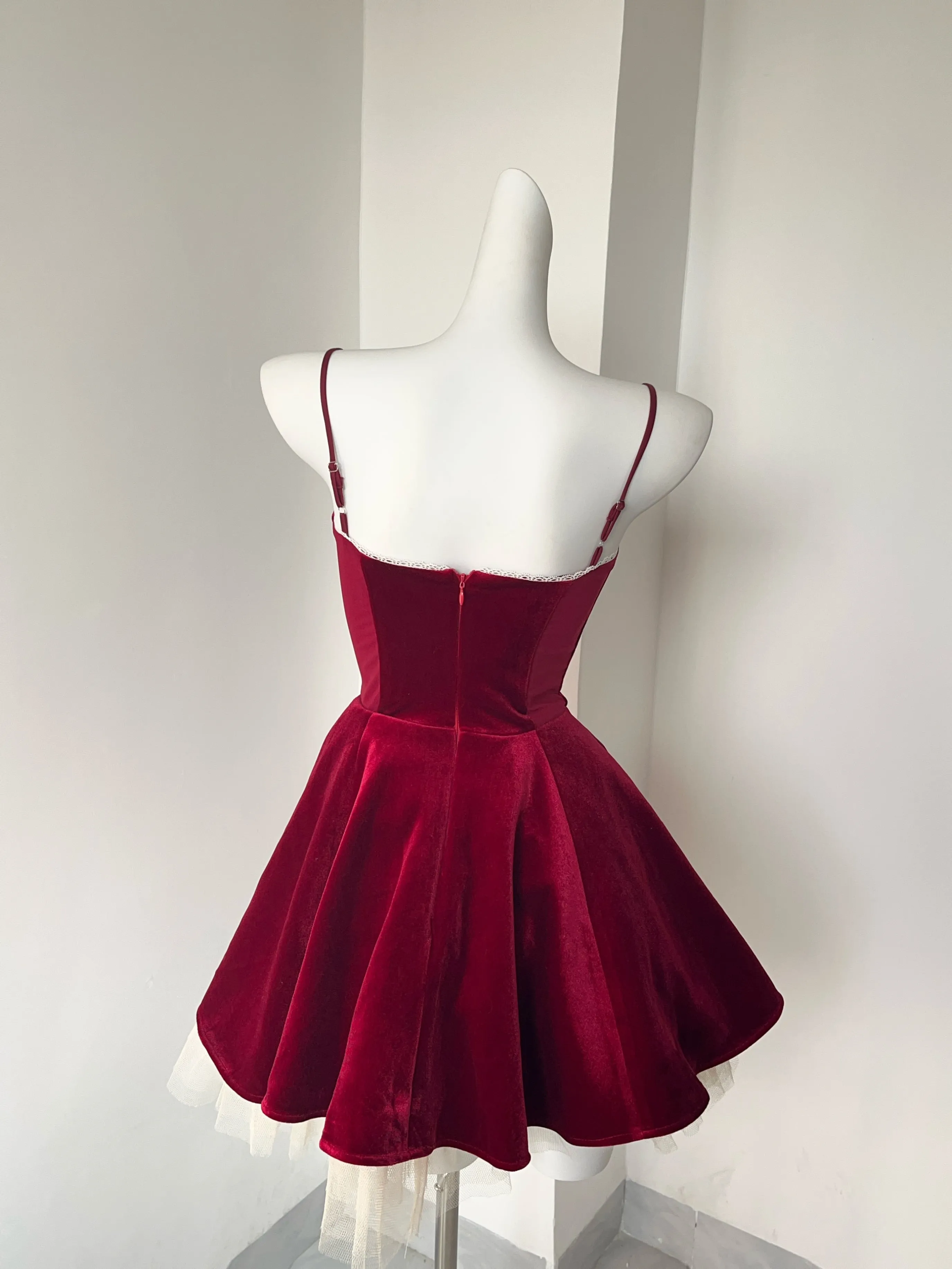 Pretty A line Spaghetti Straps Velvet Formal Homecoming Dresses Short 16th Birthday Outfits Graduation Dress Mini Cocktail Dresses HZ1121 - Image 2