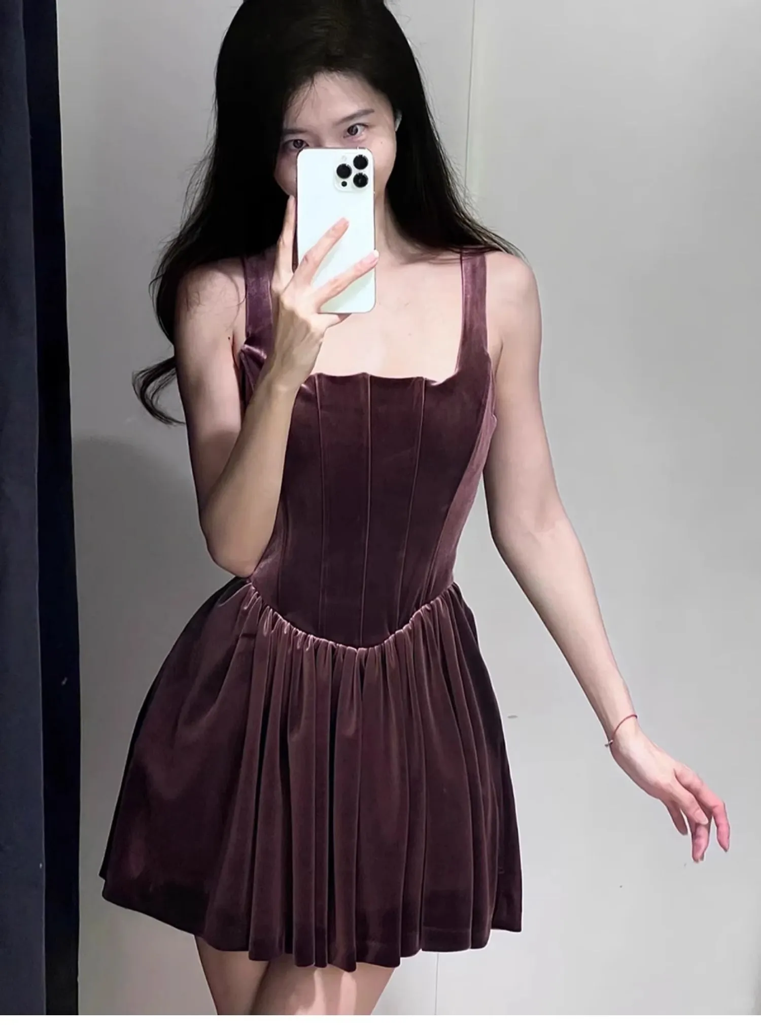 Cute A Line Square Neck Burgundy Velvet Formal Homecoming Dresses 18th Birthday Outfits Graduation Dress Short Mini Hoco Dresses HZ1121