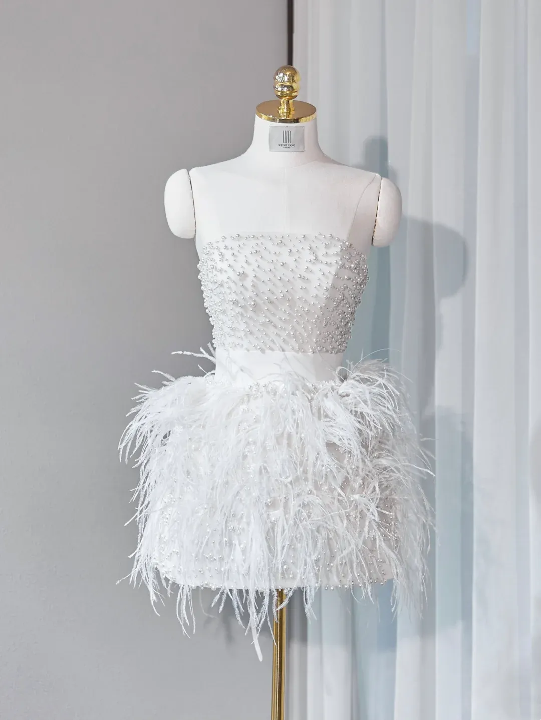 Princess Ball Gown Strapless White Feathers Short Mini Formal 8th Grade Homecoming Dresses Middle School Cocktail Dress Hoco Outfits HZ1121