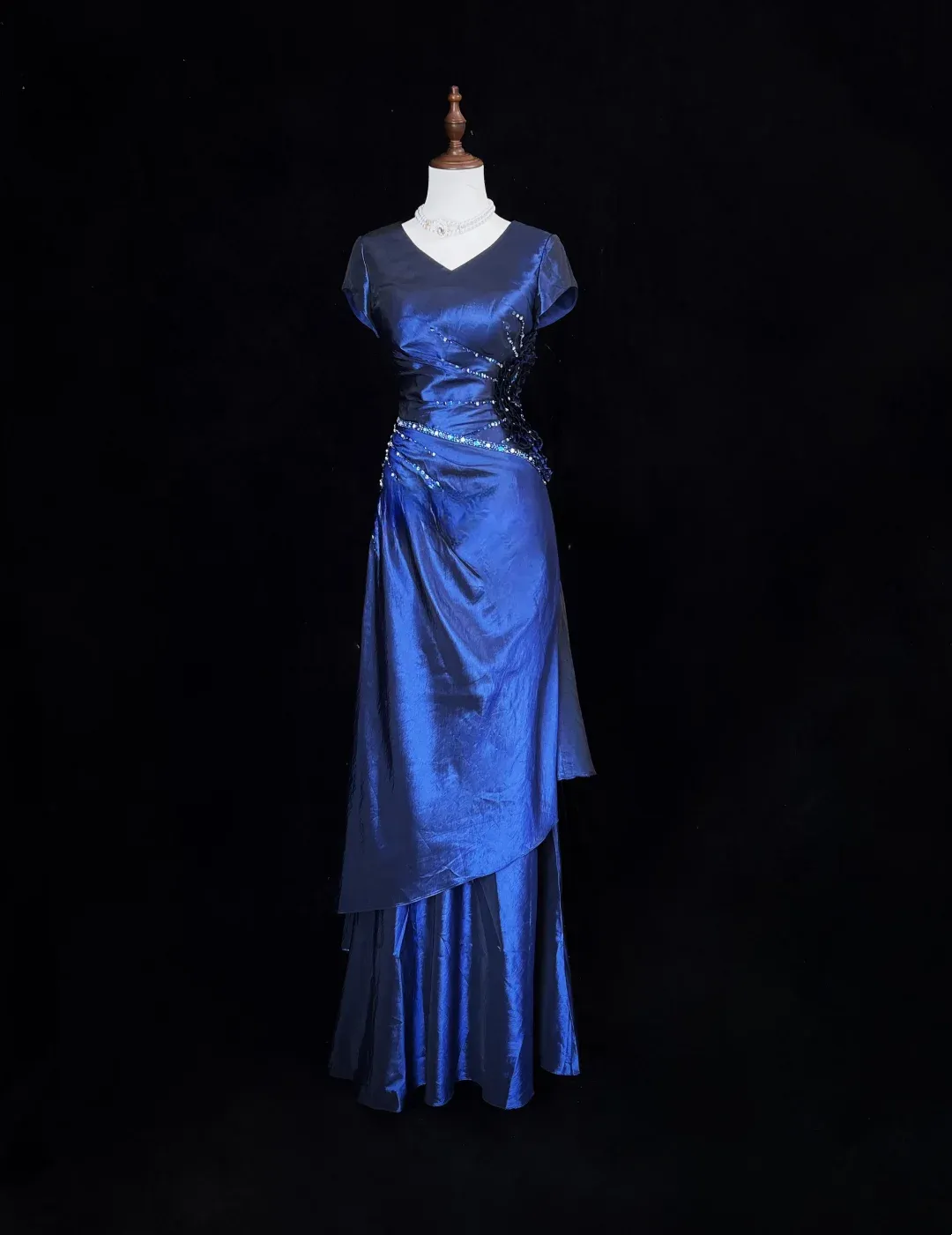 Retro A Line V Neck Navy Blue Short Sleeves With Silver Beads Long Flowers Prom Dresses Party Dress 21st Birthday Outfits Graduation Dresses HZ1121