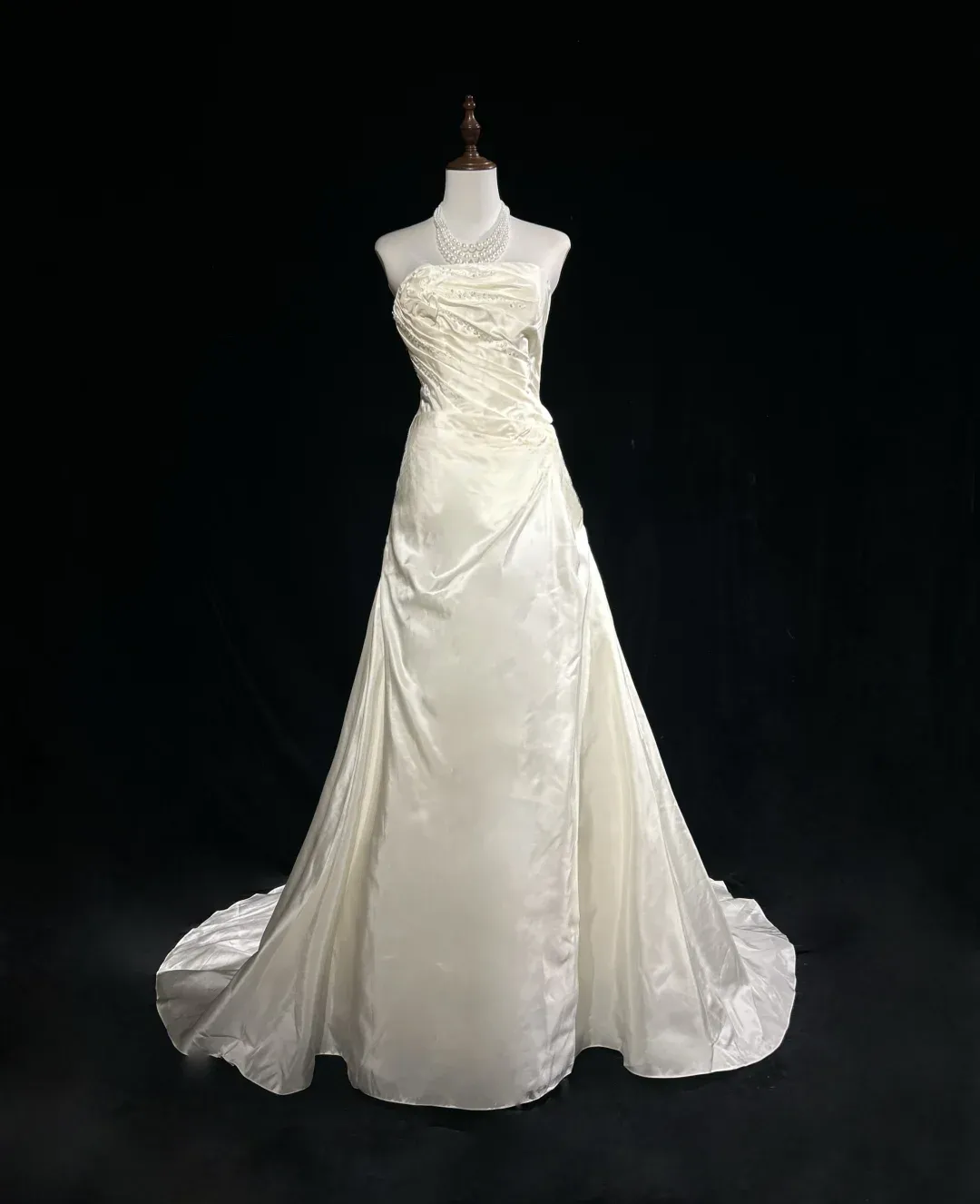 Vintage Bridal Dress Ball Gown Strapless Satin Ivory Long Wedding Dress Retro Wedding Dresses Modest Wedding Gowns HZ1121
