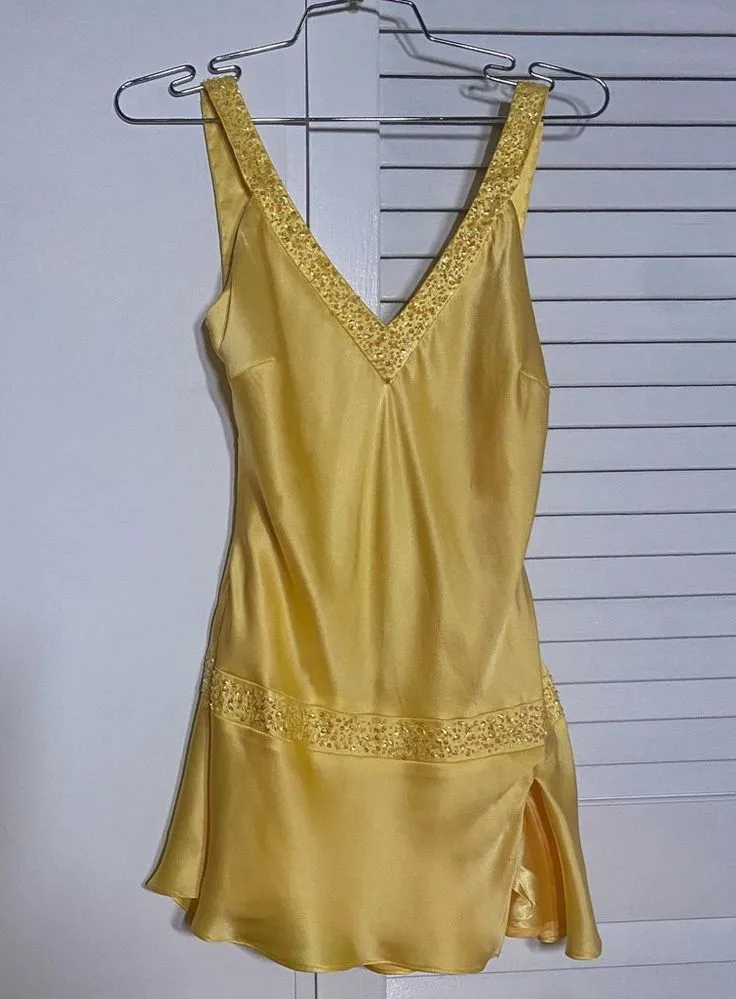 Vintage A line V Neck Satin Yellow Short Beads Formal Homecoming Dresses Short Dresses Party Graduation Dress Hoco Dresses HZ1121