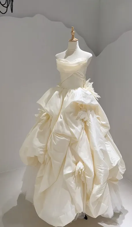 Modest Strapless Ball Gown Satin Wedding Dress Elegant Bridal Dress HZ1121