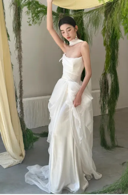 Timeless Strapless Sheath Satin Wedding Dress Elegant White Bridal Dress HZ1121