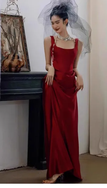 Modest Sheath Square Neck Long Evening Gown Burgundy Formal Dress Elegant Satin Prom Dress HZ1121