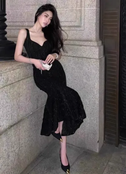 Stunning Mermaid V-neck Evening Gown Black Velvet Sequins Formal Dress Elegant Birthday Dress HZ1121
