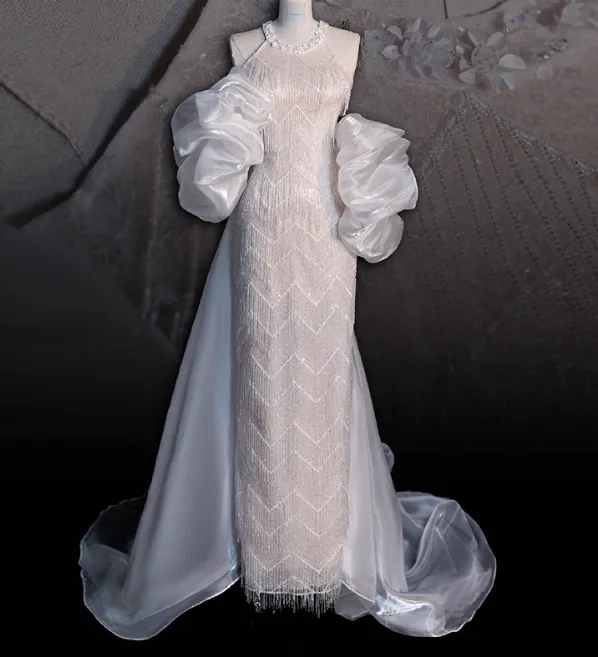 Modest White Bridal Dress Ball Gown Round Neck Tulle Beads Long Wedding Dress Elegant Tassel Sequins Bridal Gowns HZ1121