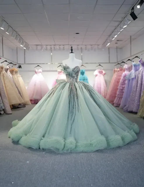 Elegant Ball Gown Sweetheart Neck Green Tulle Beaded Long Quinceanera Dress Formal Gowns Vestido De 15 Anos Sweet 16 Dress HZ1121