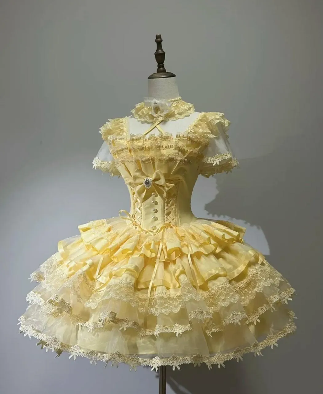 Vintage Ball Gown Yellow Tulle Lace Spaghetti Straps Short Lolita Outfits 18th Birthday Dress Mini Cute Lolita Dress HZ1121
