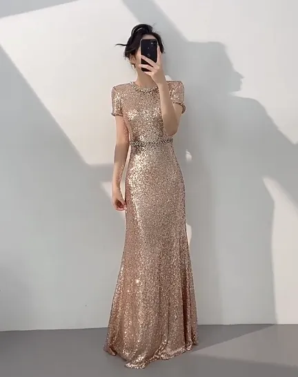Elegant Champagne Jewel Sheath Mother of the Bride Dress with Sequined Short Sleeves Formal Evening Gown HZ1121