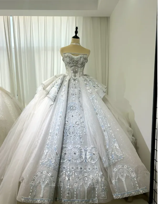Timeless Strapless Ball Gown Tulle Wedding Dresses White Bridal Gowns HZ1121