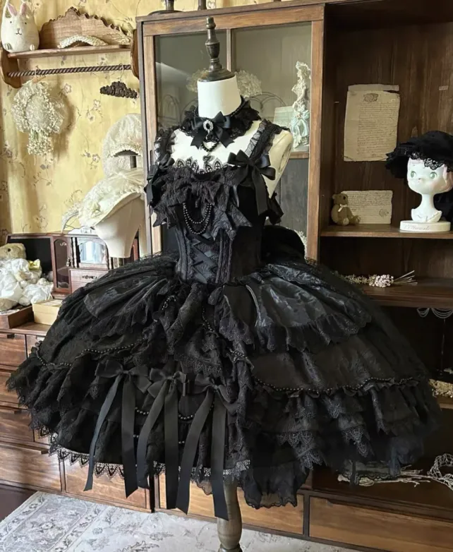 Gothic Strap Ball Gown Lace Bow 18th Birthday Dresses Black Lolita Dress HZ1121