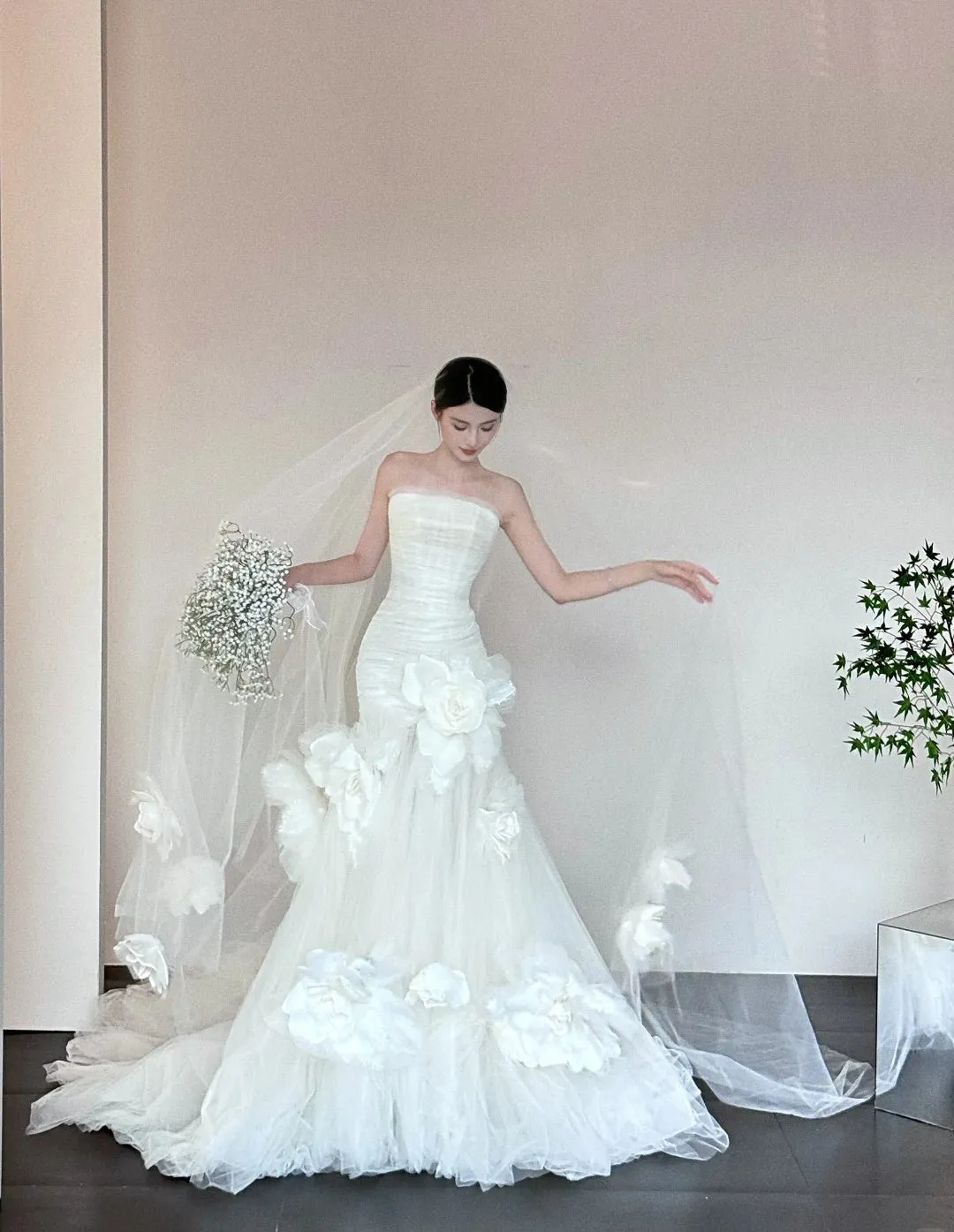 Timeless Strapless Mermaid Tulle Simple Wedding Dresses Sleeveless Ivory Bridal Gowns with Pleats HZ1121