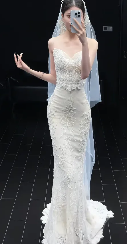 Gorgeous Sheath Wedding Dresses Lace Applique White Bridal Gowns Sweetheart Neck Sleeveless Bridal Dresses HZ1121