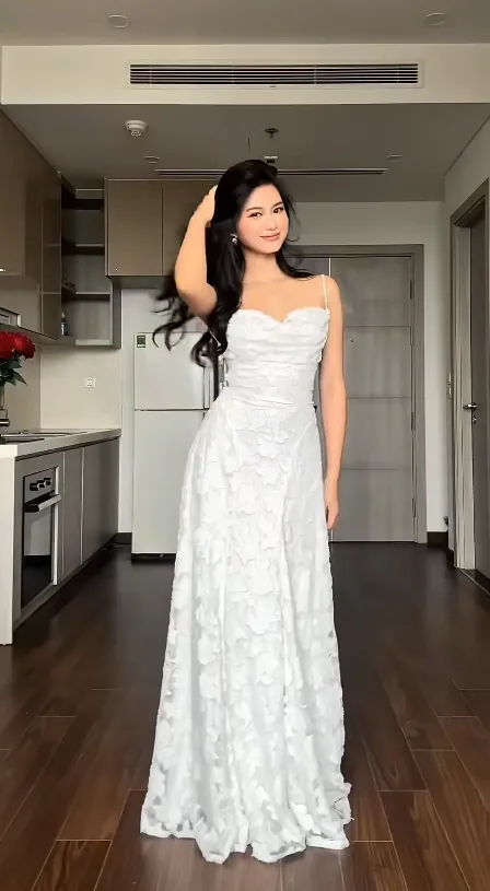 Elegant Spaghetti Strap Sheath Long Prom Dresses Applique White Evening Dress Backless Wedding Guest Dresses HZ1121