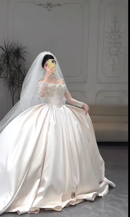 Gorgeous Off-the-shoulder Ball Gown Satin Long Wedding Dresses Beaded Ivory Bridal Gowns Short Sleeve Bridal Dresses HZ1121 - Image 2