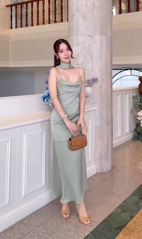 Elegant Spaghetti Strap Sheath Green Formal Dresses Satin Sleeveless Green Bridesmaid Dresses HZ1121