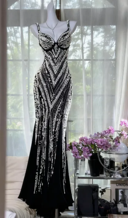 Elegant Strap Mermaid Long Prom Dress Chiffon Beaded Black Evening Gown HZ1121