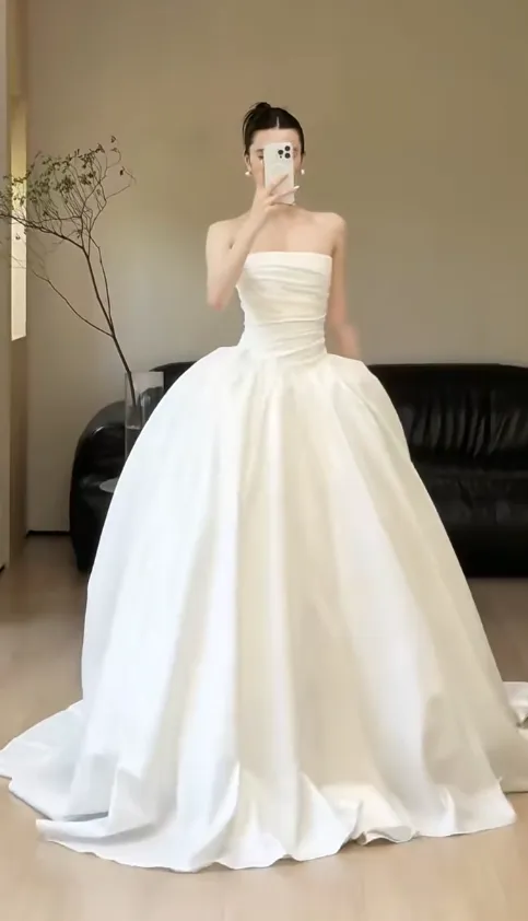 Modest Strapless Ball Gown Long Wedding Dresses Sleeveless Satin Bridal Dresses White Bridal Gowns HZ1121 - Image 2