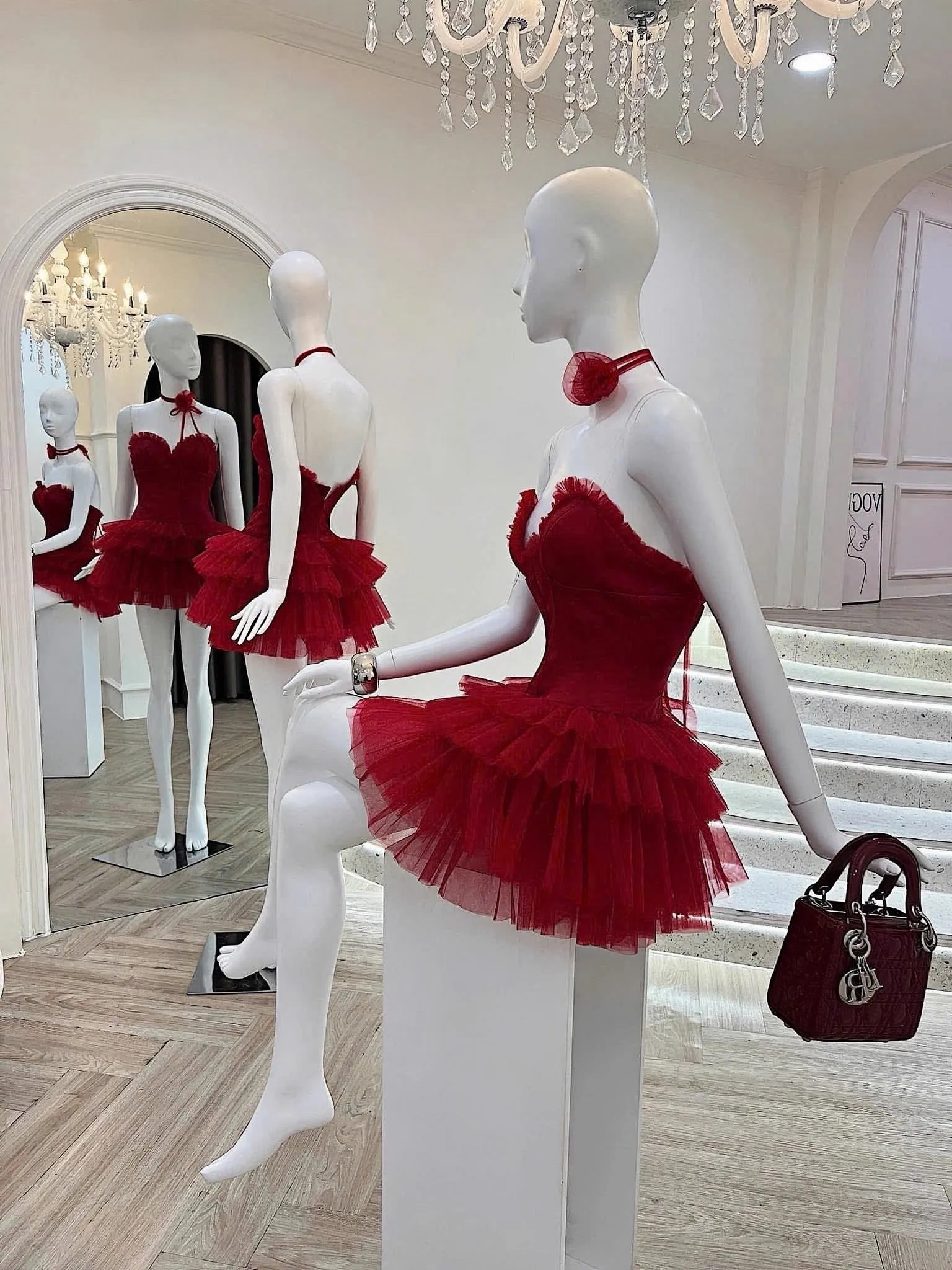 Cute Ball Gown Sweetheart Burgundy Mini Party Dresses Short Formal Homecoming Dresses Night Chic Elegant Short Dresses Cocktail Dress 16th Birthday Outfits Tulle Hoco Dresses HZ1121