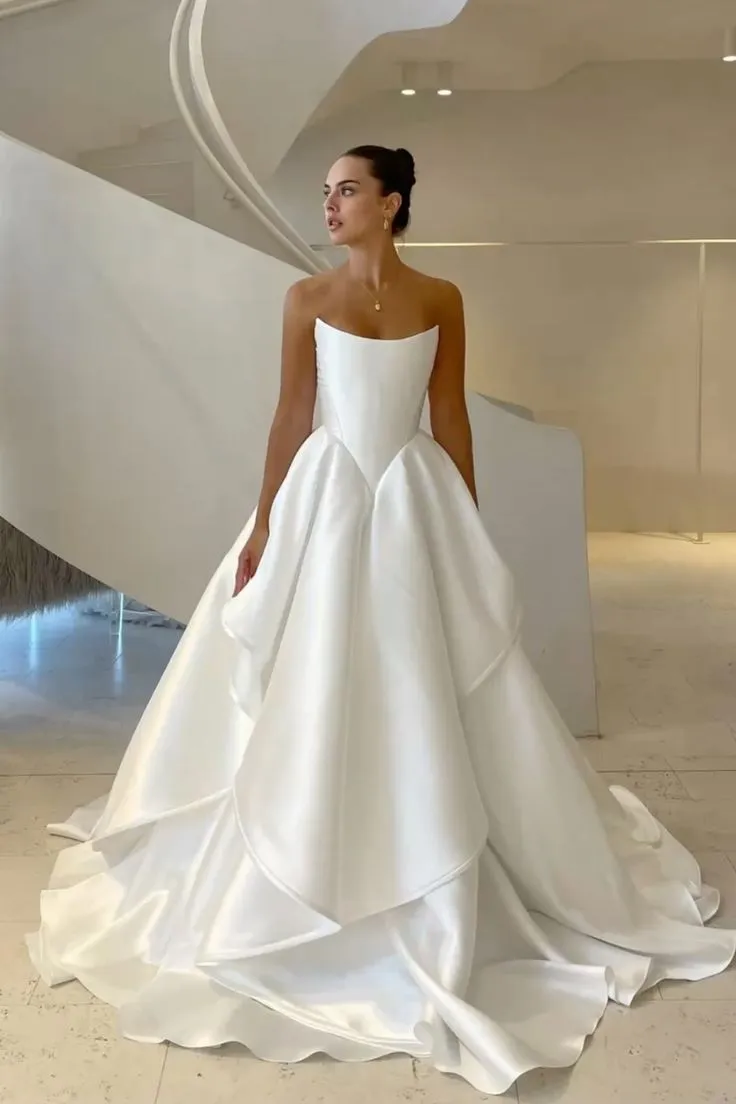 Pretty Wedding Dress Ball Gown Strapless White Satin Long Wedding Dresses Bridal Gowns HZ1121