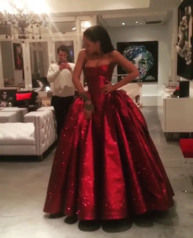 Modest Ball Gown Strapless Burgundy Sequin Sleeveless Long Evening Party Gowns Evening Dress Special Formal Dresses Prom Dress HZ1121